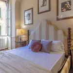 Miranda's * Varenna